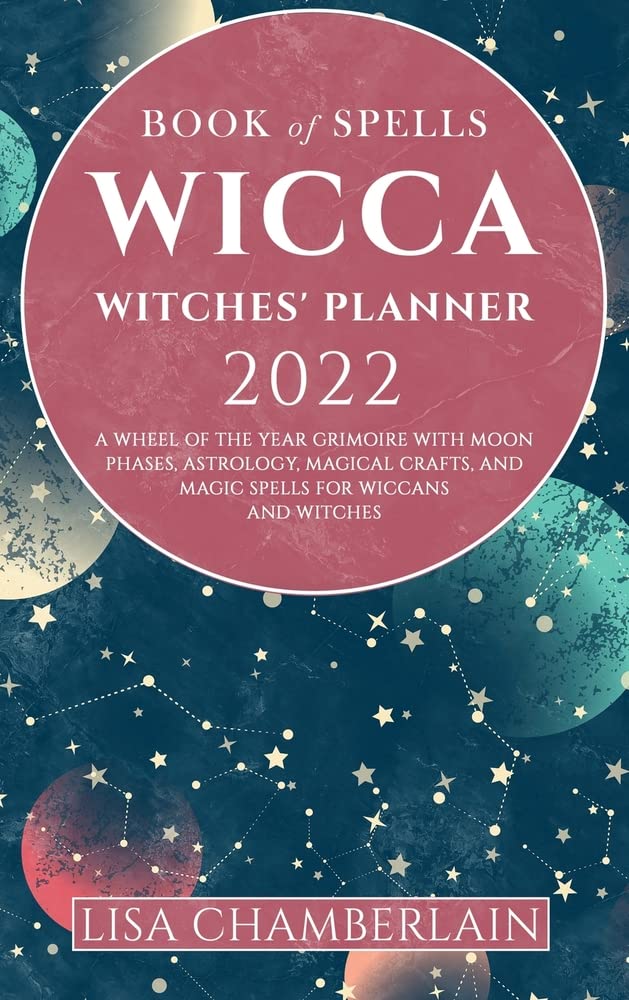 WICCA BOOK OF SPELLS WITCHES' PLANNER 2022